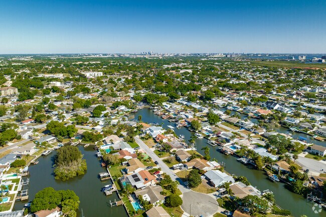 Rocky Point offers a blend of urban and residential life, blanketed by relaxing bay air.