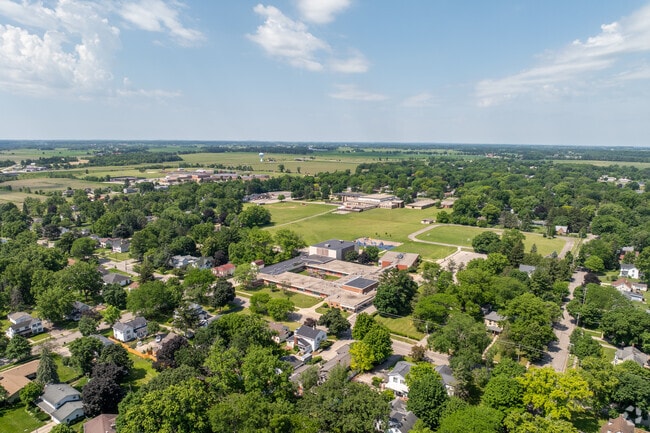 Lincoln Elementary School is surrounded bu nature in Whitewater.