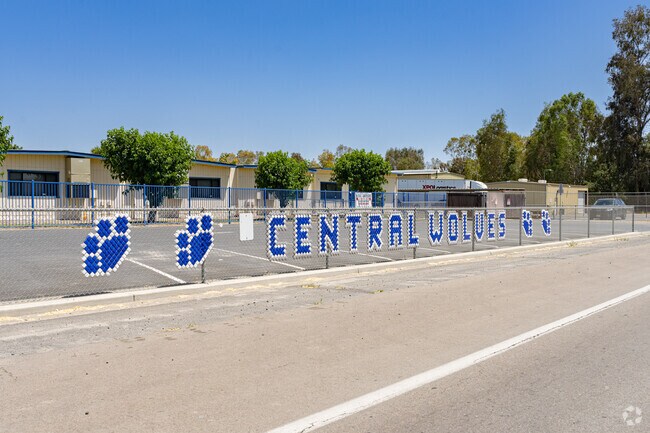 The school mascot is displayed on the outside fence of Central Elementary School.
