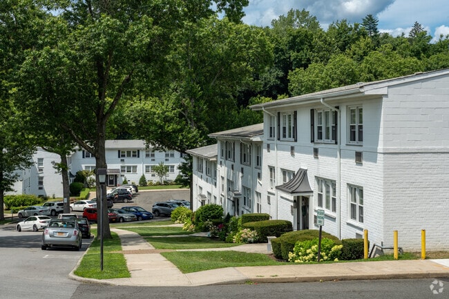 Rye Ridge Condominiums offers garden-style apartments with designated parking in Rye Brook.