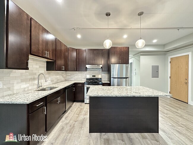 1124 Maple Ave unit J06P, Evanston, IL 60202 - photo 3