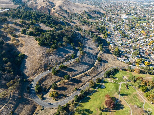 Discover the hiking trails through Santa Teresa County Park.