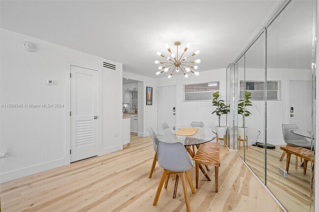 Octagon Towers unit 6D, Miami Beach, FL 33139 - photo 4