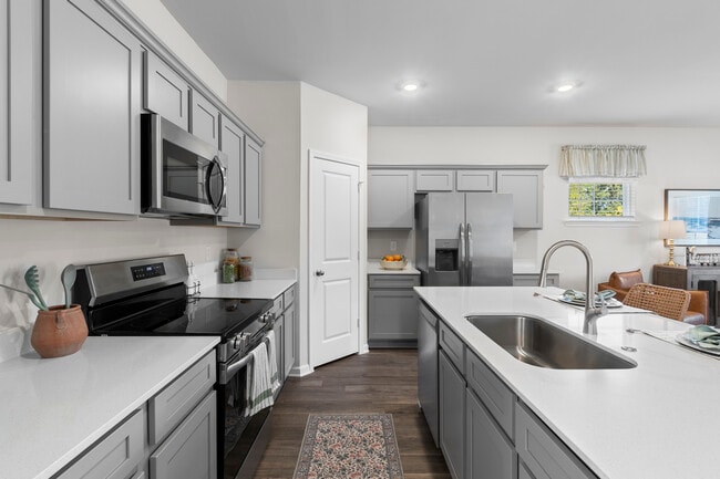 1012 Aldrich St, Hephzibah, GA 30815 - photo 5