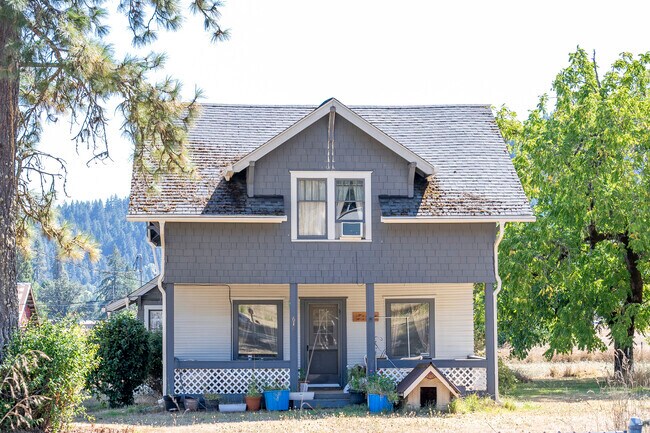 enmile: A small community with vast farms, friendly faces, and a laid-back lifestyle.