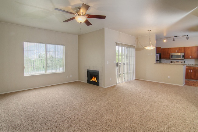 Pinnacle Highland Apartments, Cottonwood Heights, UT 84121 - photo 7