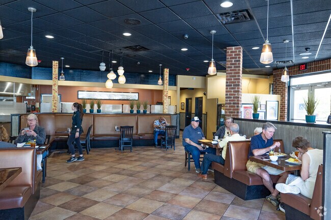Overlook residents stop in  Jerusalem Cafe for lunch.