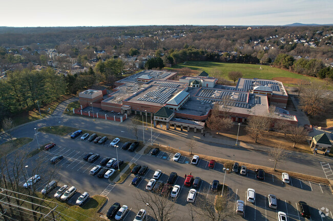 Roberto Clemente Middle School serves students of Montgomery County.