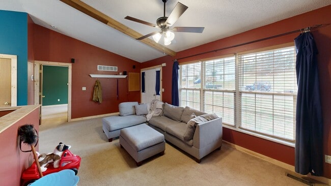 108 Grand Central Dr, Union, MO 63084 - photo 2