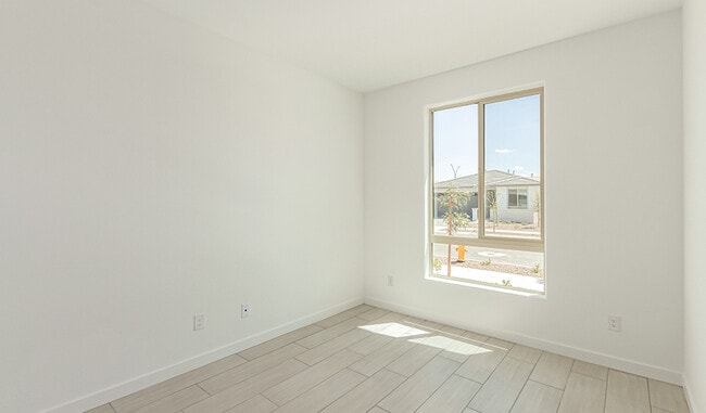 15808 W Vogel Ave, Goodyear, AZ 85338 - photo 6