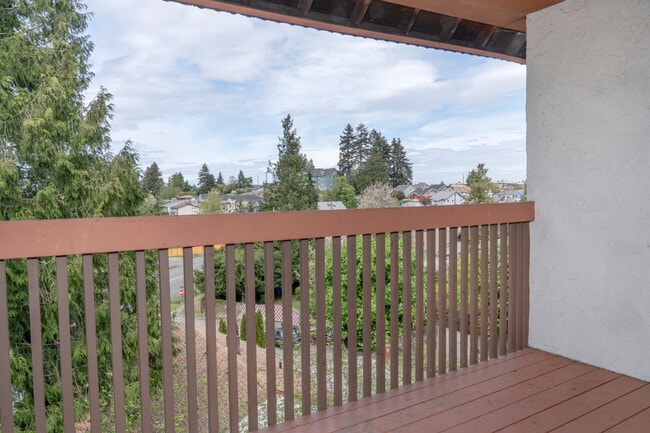 Los Altos Apartments, Tacoma, WA 98409 - photo 7