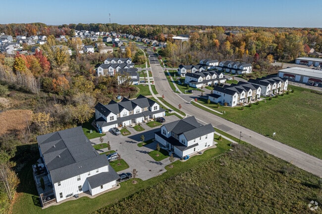 11295 Sessions Dr NW, Grand Rapids, MI 49534 - photo 5