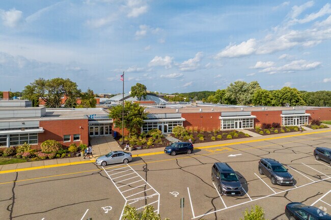 Hopkins North Junior High School provides its students a well-rounded curriculum in Minnetonka.