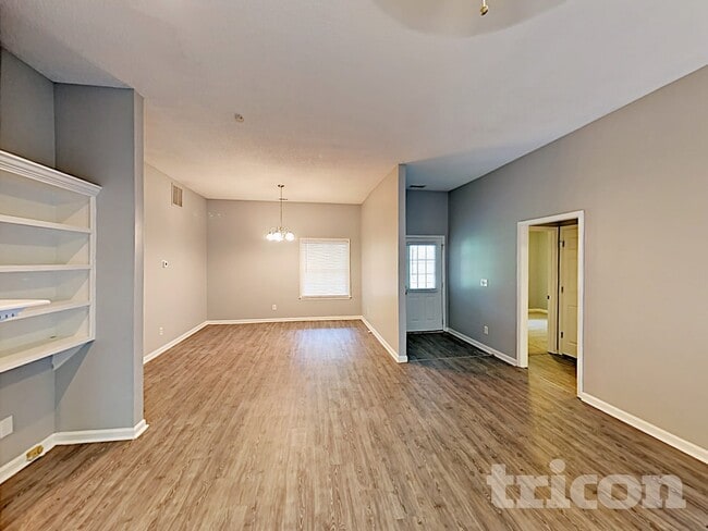 105 Peach Pointe Dr, McDonough, GA 30253 - photo 2