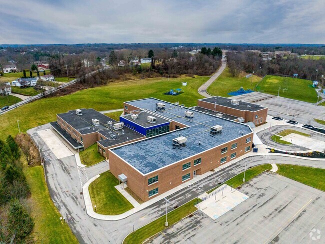 Todd Lane Elementary School is a public school for grades 3-5 and earned a B from Niche.