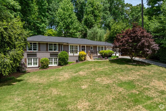 More traditional ranch homes can be found in the northern areas of Brookhaven.