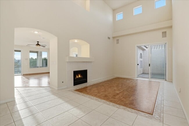 1339 Echo Creek St, Henderson, NV 89052 - photo 4