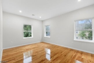 22 Speedway Ave, Newark, NJ 07106