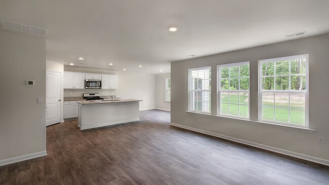 6610 Capstone Ct, Rural Hall, NC 27045 - photo 2