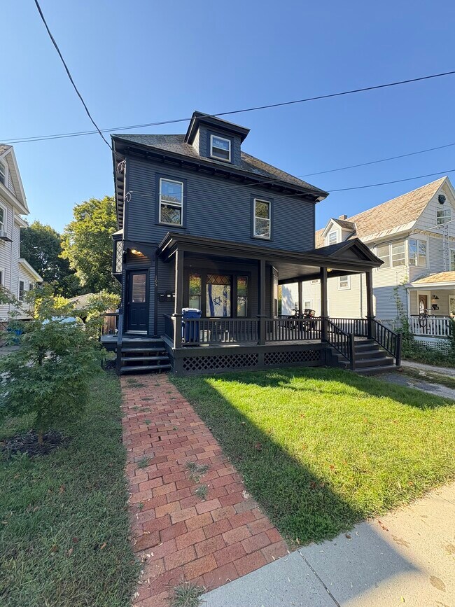 105 Loomis St Unit 1, Burlington, VT 05401