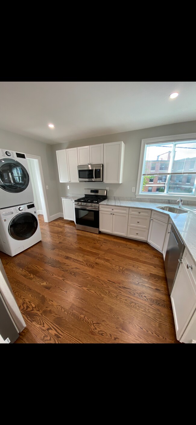 5 Hamilton Rd Unit 1, Somerville, MA 02144