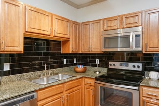 9100 Westheimer Rd, Houston, TX 77063