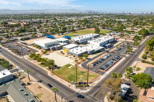Monte Vista Elementary School has a new campus in Phoenix.