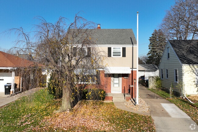 Northwood is a well established suburban neighborhood in Northwood.