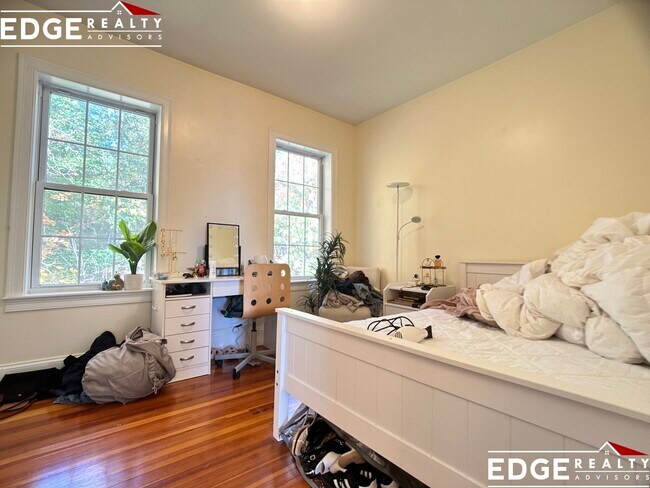 111 Fisher Ave unit 3, Boston, MA 02120 - photo 6