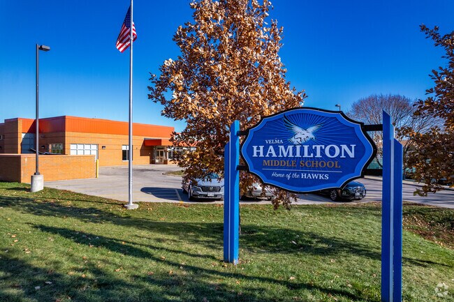 Hamilton Middle School earns an A grade on Niche.