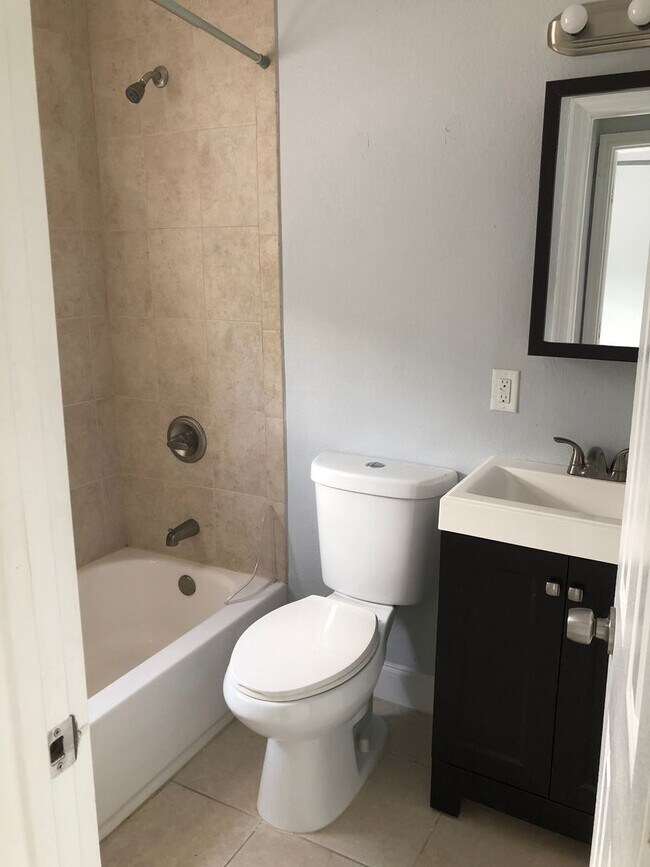 Jade Palms, Naples, FL 34102 - photo 3