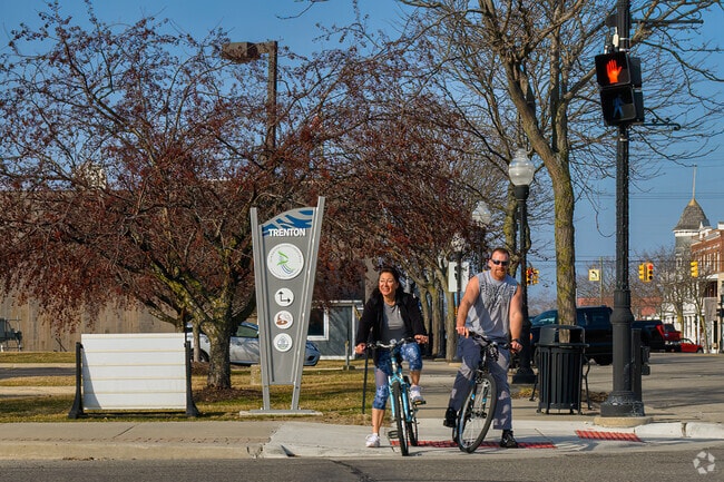 Take the Trenton Town Trail all the way to the Detroit River International Wildlife Refuge.