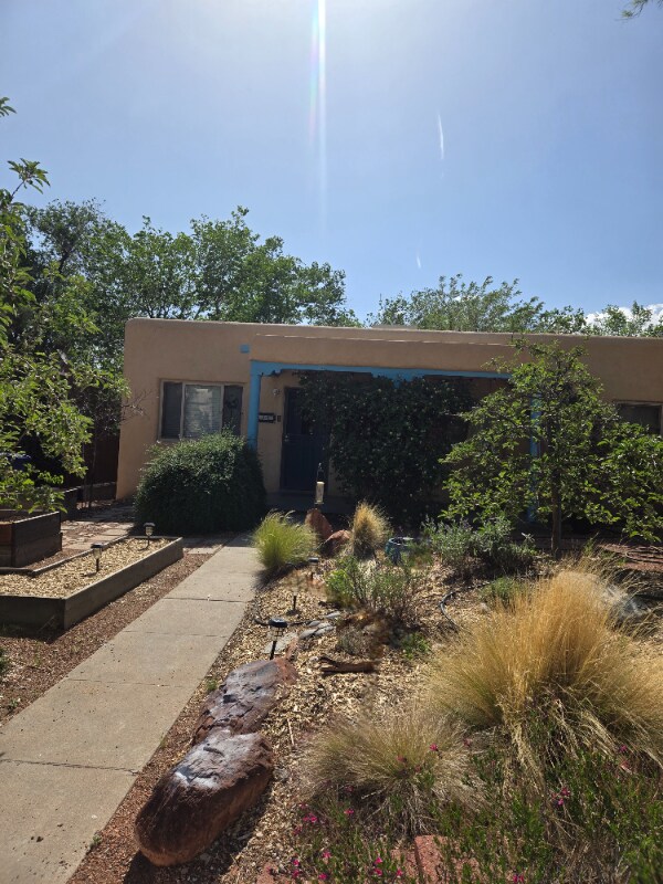 1125 Lafayette Dr NE, Albuquerque, NM 87106
