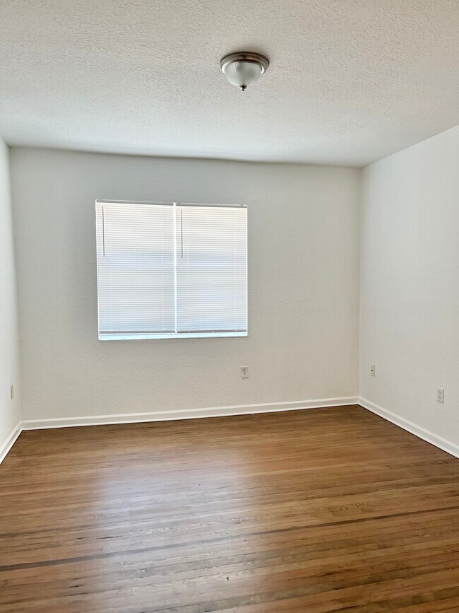 2429 N Dixie Hwy unit 309, West Palm Beach, FL 33407 - photo 6