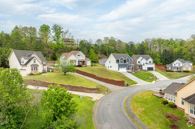 Newer traditional homes cluster in the hilly northern end of Concord Audobon.