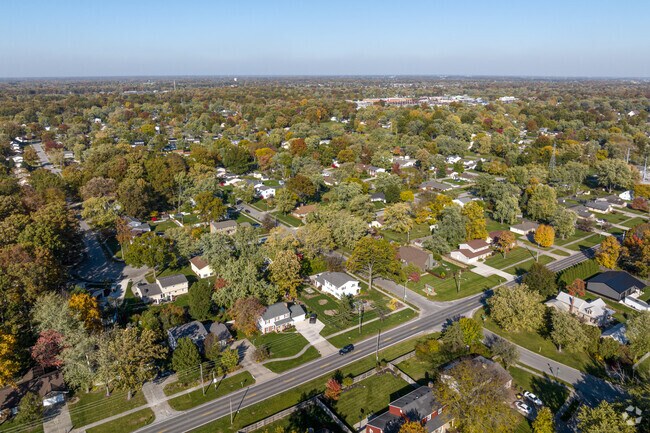 Bullerman Park Forest is located near a great assortment of retail and recreation.