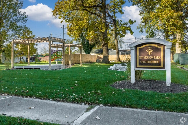 Mt Vernon Park has a stage and seating for children in Mount Vernon Park.