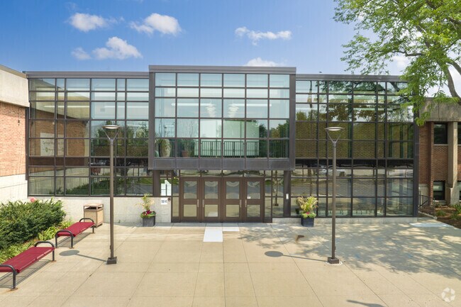 Carleton Washburn School in Winnetka has close to 400 students in attendance.