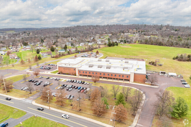 The student to teacher ratio at Lower Pottsgrove Elementary School in 13 to 1.