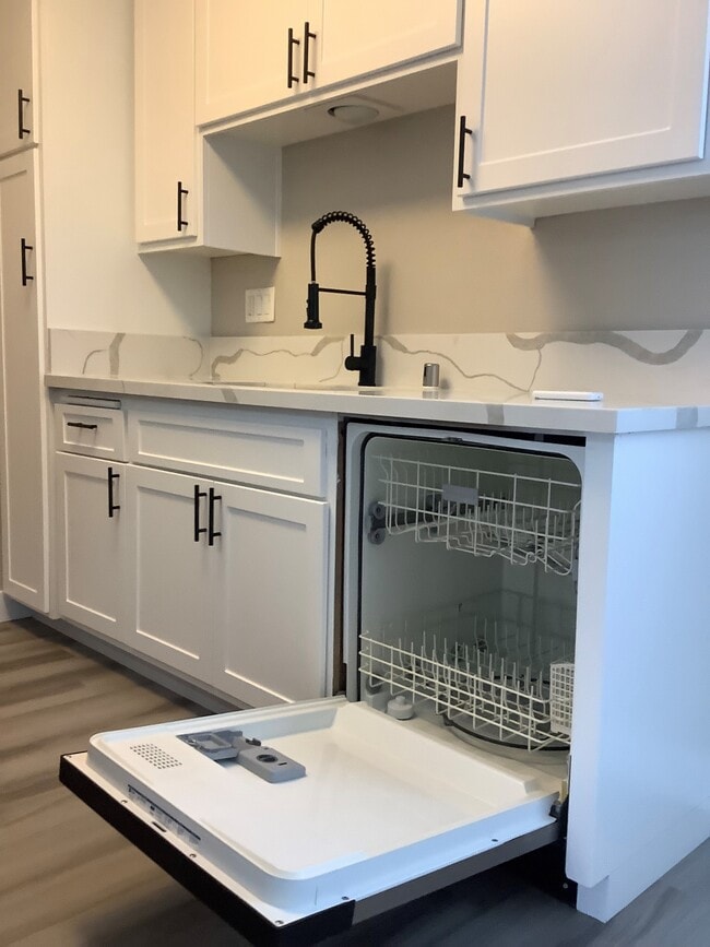 357 Chestnut Ave, Carlsbad, CA 92008