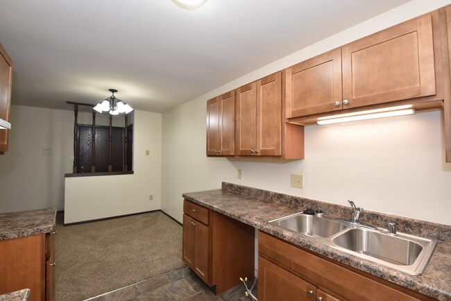 5834 Margery Dr unit 107, Mount Pleasant, WI 53406 - photo 7