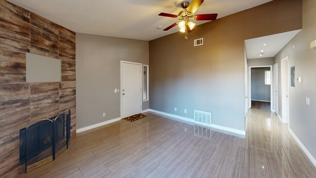1251 S Meadow Ln unit 134, Colton, CA 92324 - photo 2