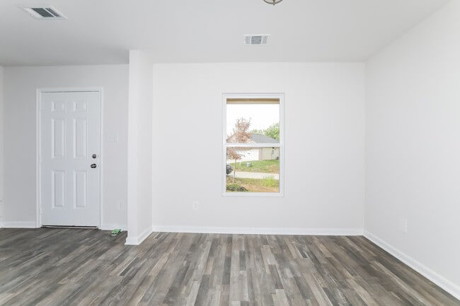 14141 Harlequin Dr, Willis, TX 77318 - photo 4