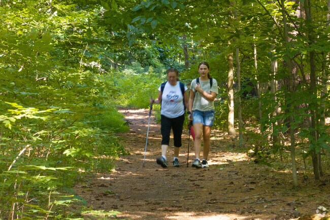 With over 130 acres to enjoy, Woods Hollow will have you immersed in the wild.