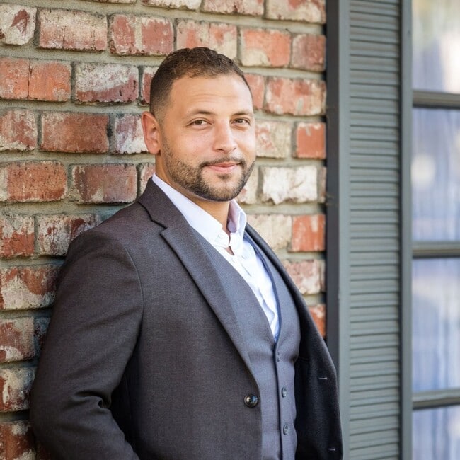 Agent Photo