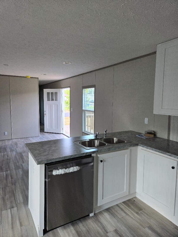 29 Lakeview Dr, Riverdale, GA 30296