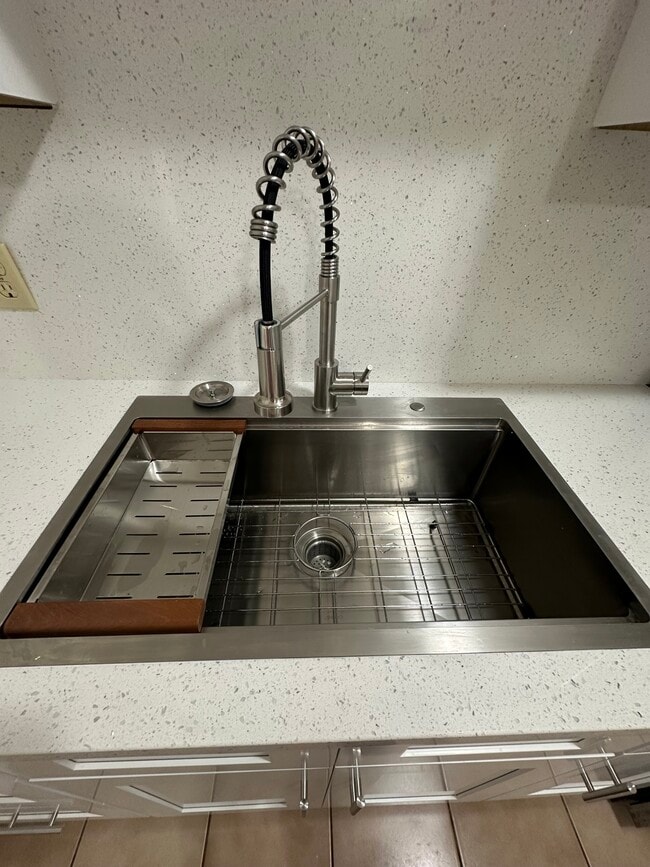 8912 SE Parkway Dr, Hobe Sound, FL 33455 - photo 4