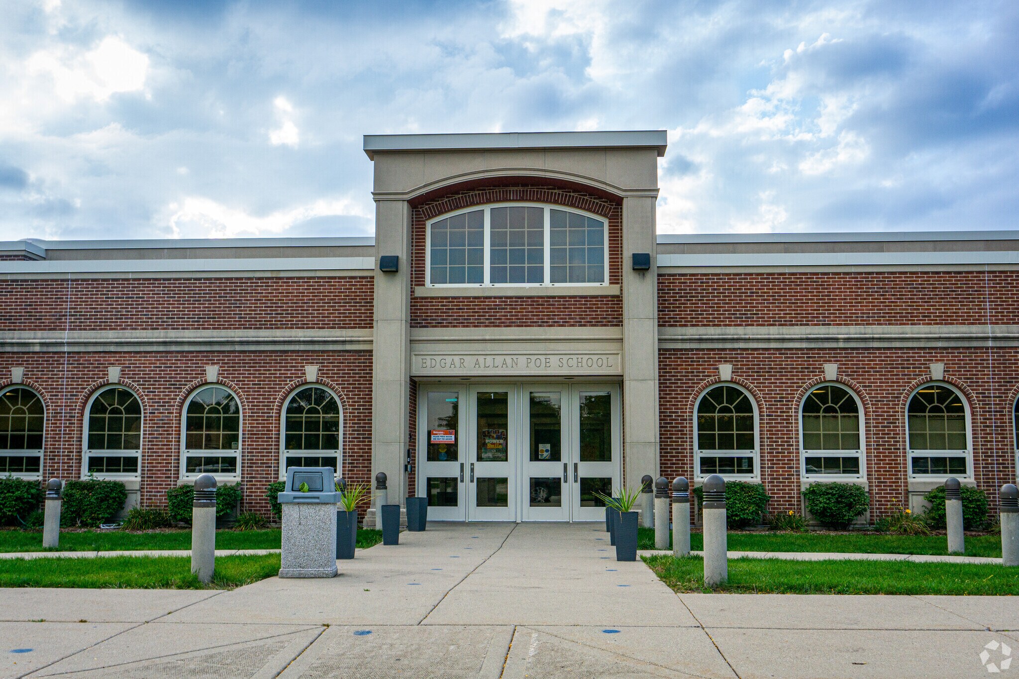 4009 N Newport Ln Unit 12, Arlington Heights, IL 60004