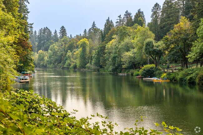 The Tualatin River runs through western Stafford.