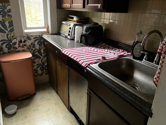 377 Highland Ave unit 377 Highland Ave, Somerville, MA 02144 - photo 4